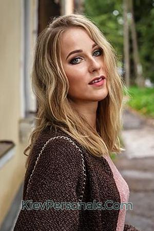 184365 - Tatiyana Age: 34 - Russia