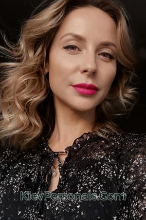 203964 - Ekaterina Age: 40 - Russia