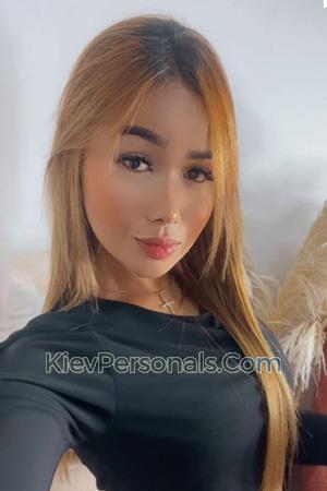 216417 - Yulieth Age: 25 - Colombia