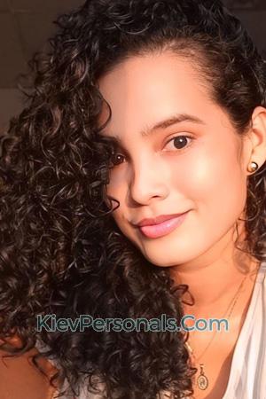 221400 - Yara Age: 30 - Colombia