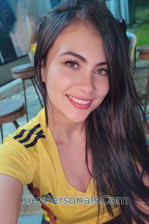 221556 - Paola Age: 28 - Colombia