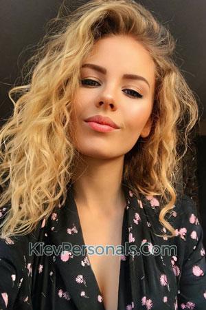 223688 - Oleksandra Age: 25 - Ukraine
