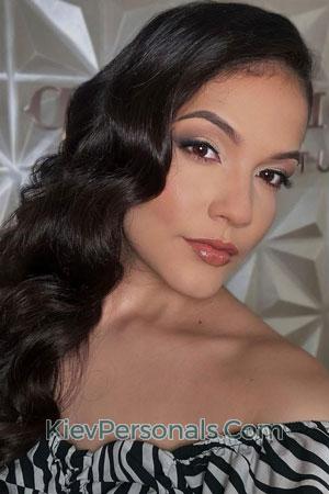 223714 - Laura Age: 22 - Colombia