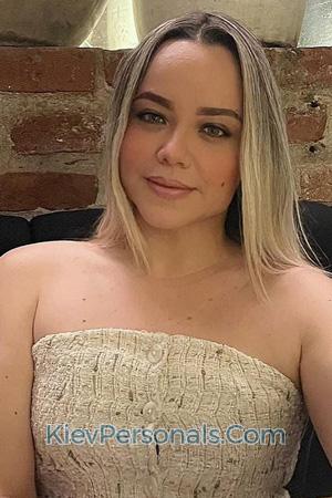 226413 - Iseth Age: 39 - Colombia