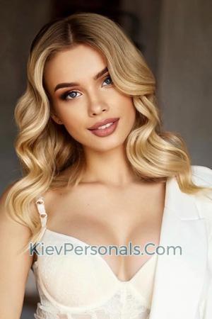227853 - Tatyana Age: 31 - Ukraine
